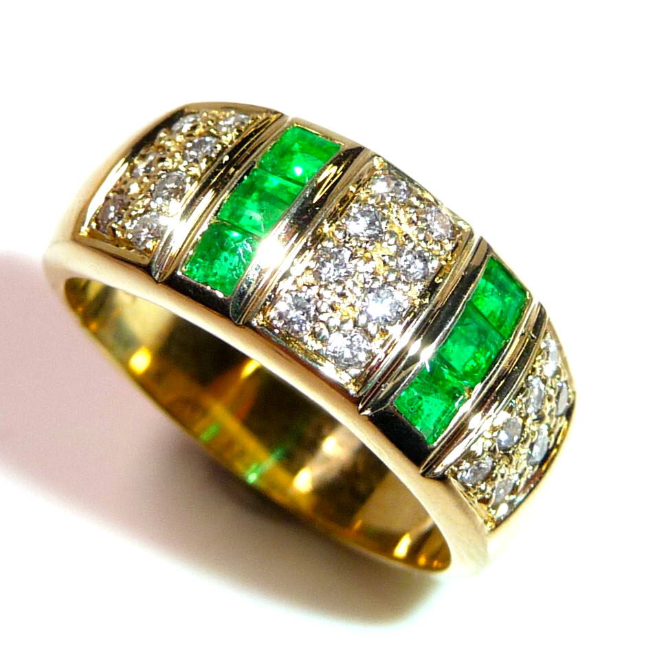 Ring 585 Gold 0.33 ct. Diamonds 0.44ct. Emerald Size 57 18.1mm / 8.51g Excellent Condition