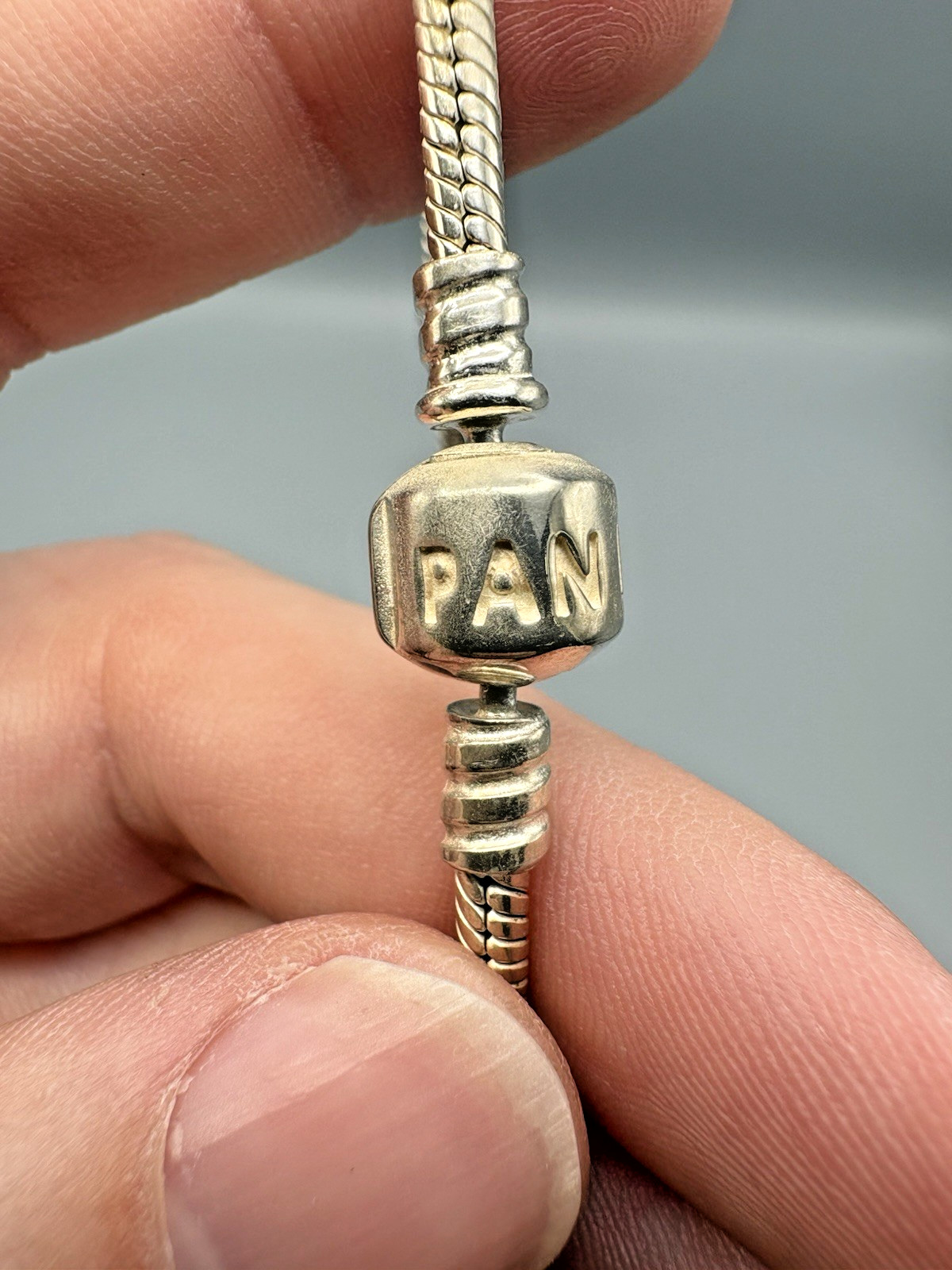 Pandora 590702HV-20 Sterling Silver .925 7.9″ Barrel Bracelet *Pre Owned*