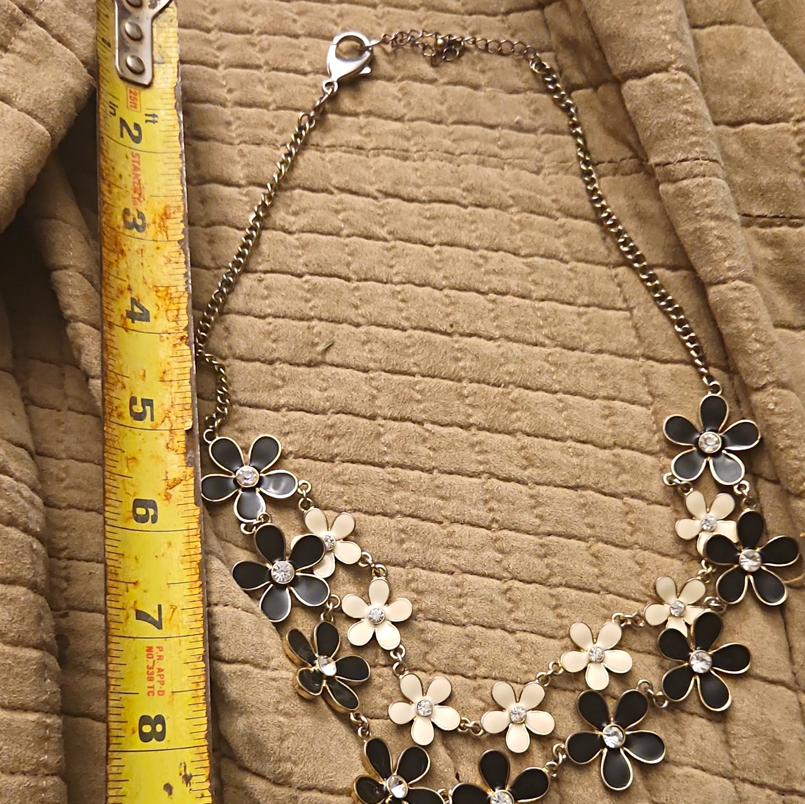 Vintage Style Black Cream Enamel Daisy Bib Necklace Rhinestone Floral Gold Tone