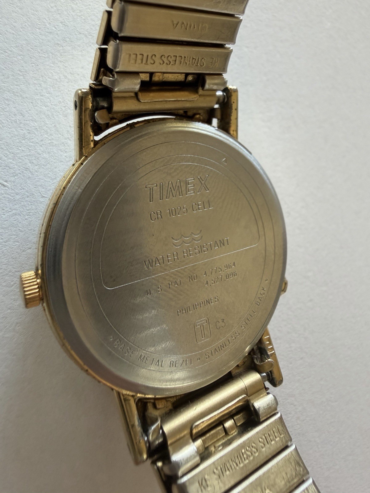 Timex Indiglo Quartz Analog White Dial Gold Tone Water Resistant vintage