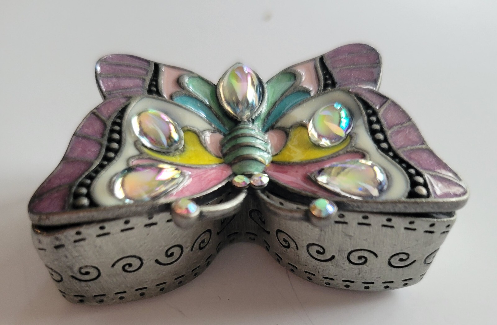 Avon 2007 Stud Earrings In Butterfly Box #F3171231 Original Box