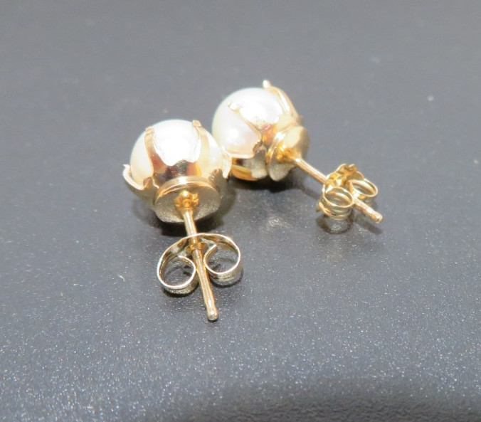 14K YG 6.90 mm ROUND CULTURED PEARL STUD EARRINGS 2.00 grams (AI-2765)