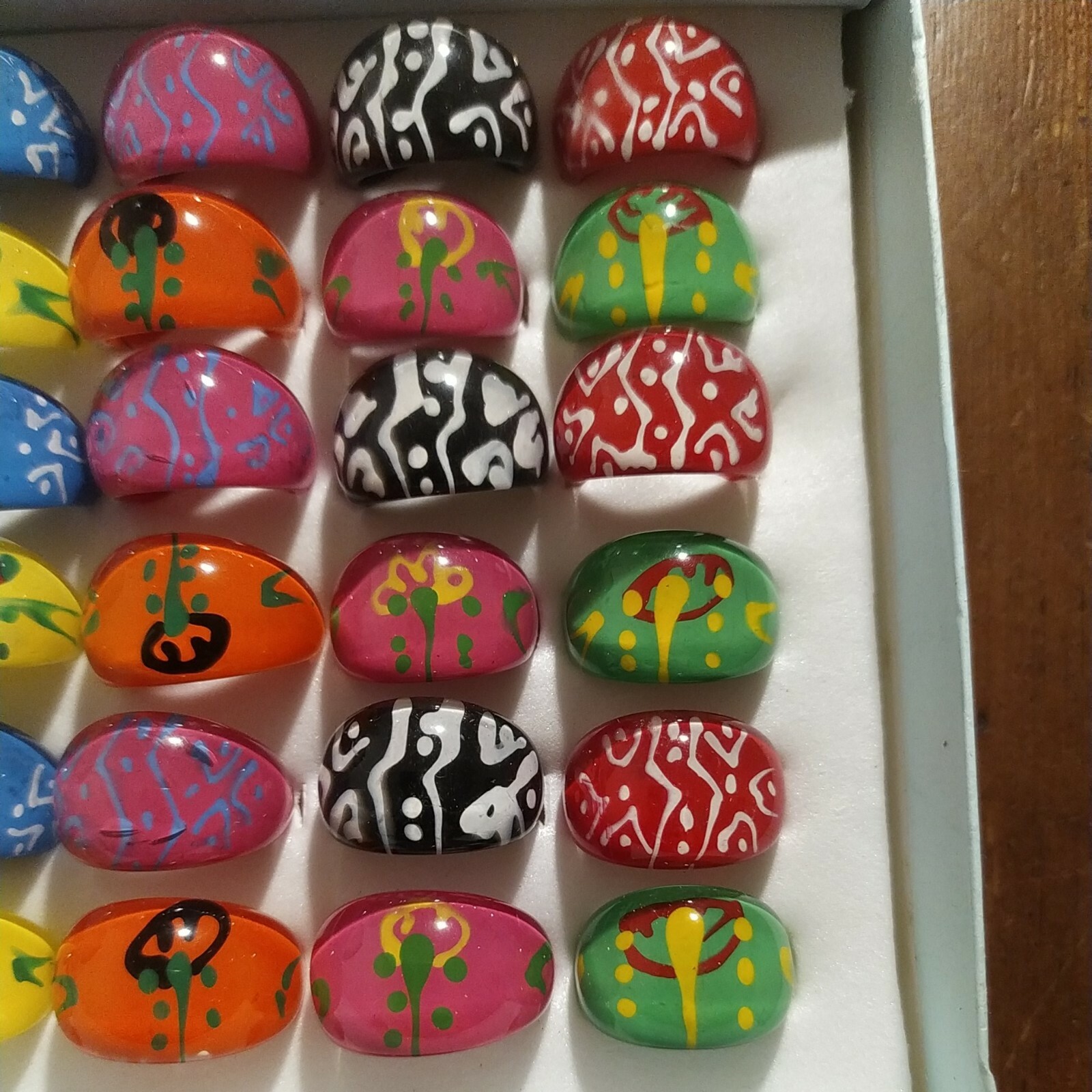 Num.108 – Resin Beach Rings – Super Colorful Pop Art – Various Mixed Sizes