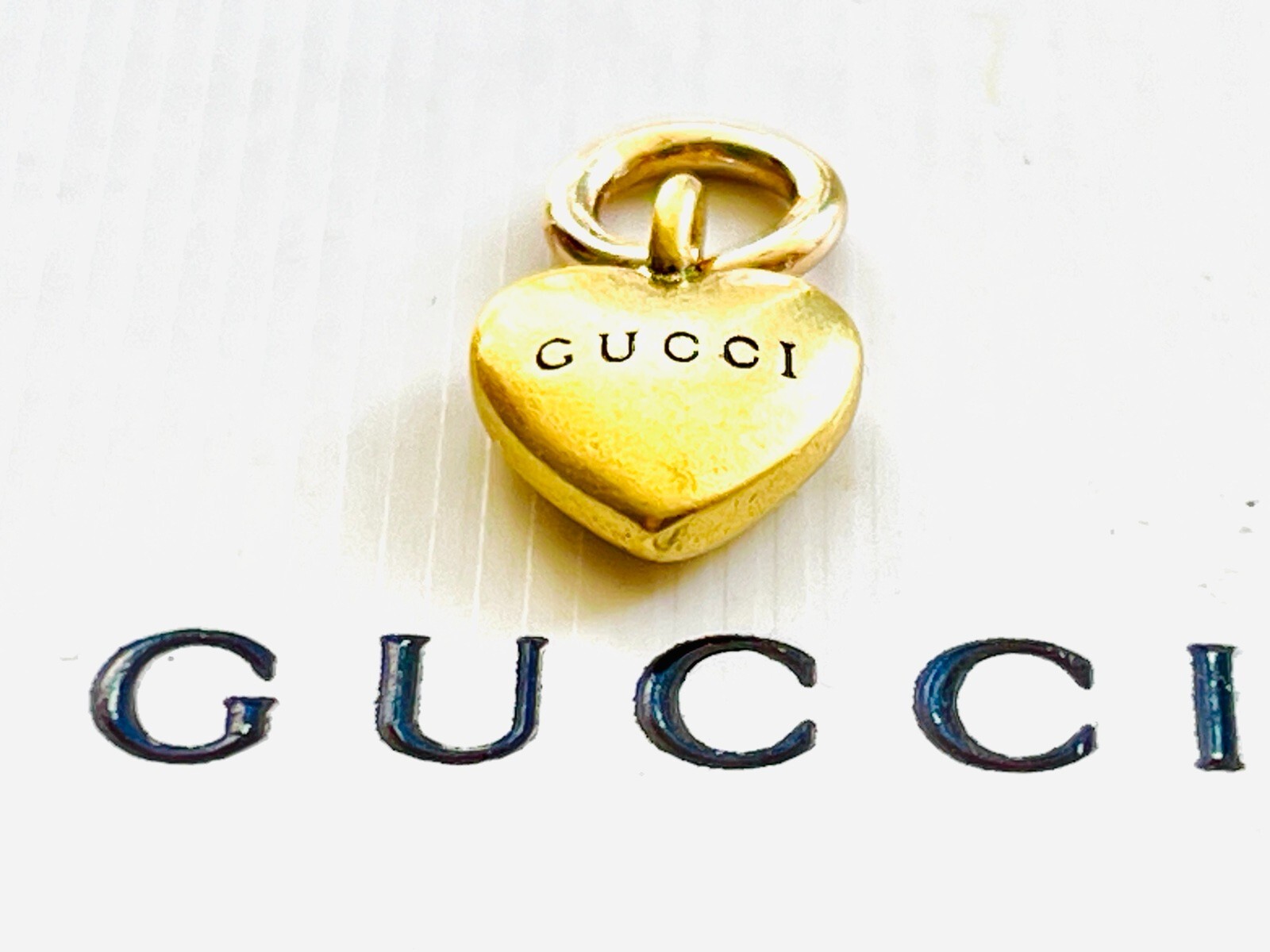 Gucci Pendant Signature 0,6 inch plus dust bag