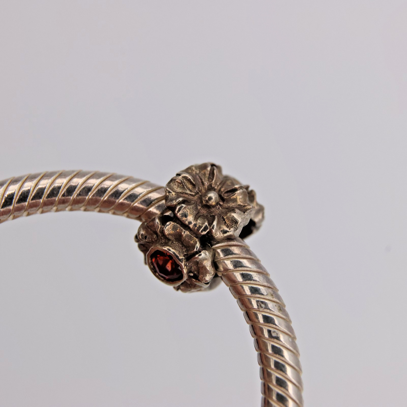 Pandora 790580GR January Birthday Blooms Charm S925 ALE Sterling Silver Preowned