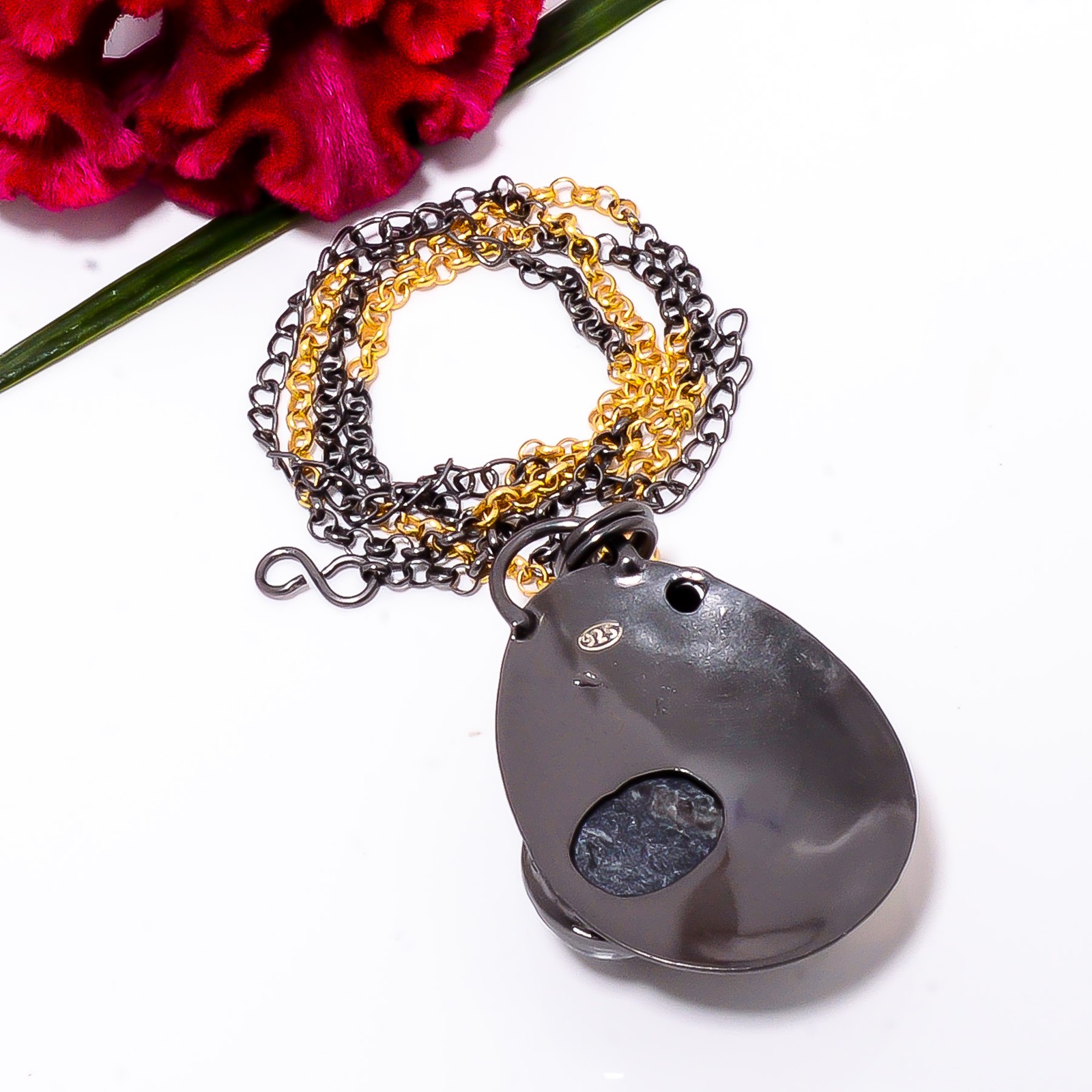 Prehnite, Black Onyx Gold Rhodium 925 Sterling Silver Chain Pendant 18-22″ Sku49