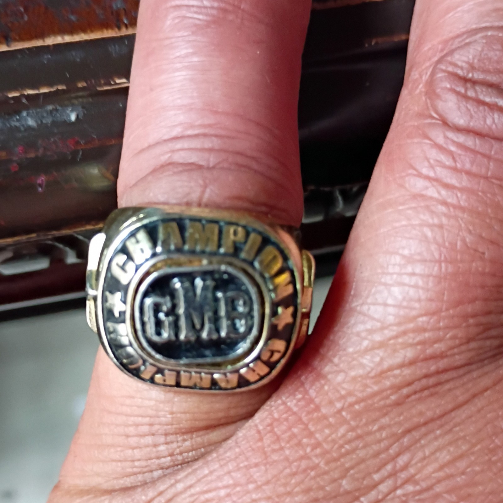 Men’s Championship Signet Ring Size 7 Gold Tone w/ Star Detail CHAMPION GMB