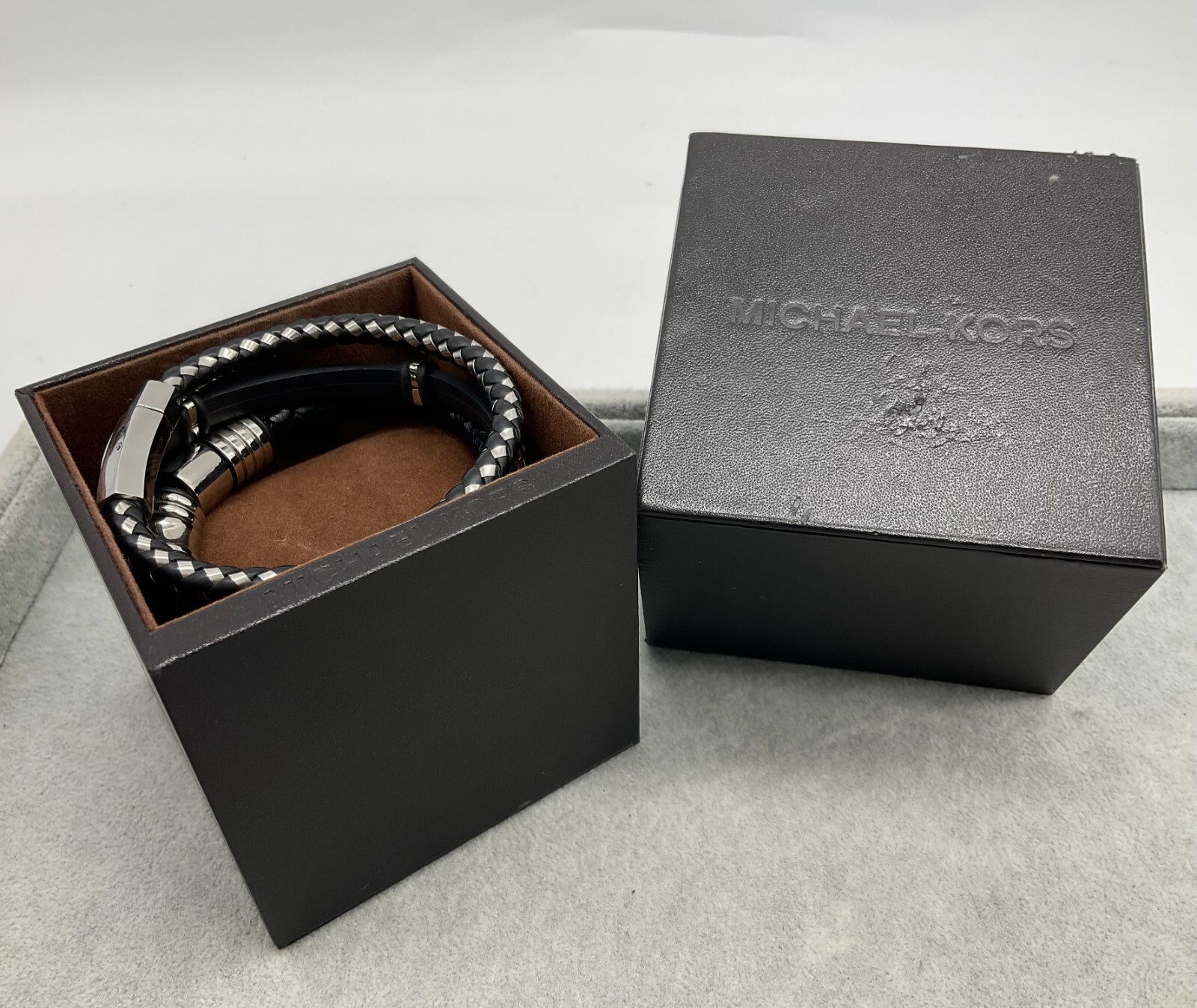 Michael Kors leather & stainless steel bracelet set in box *see description* N6