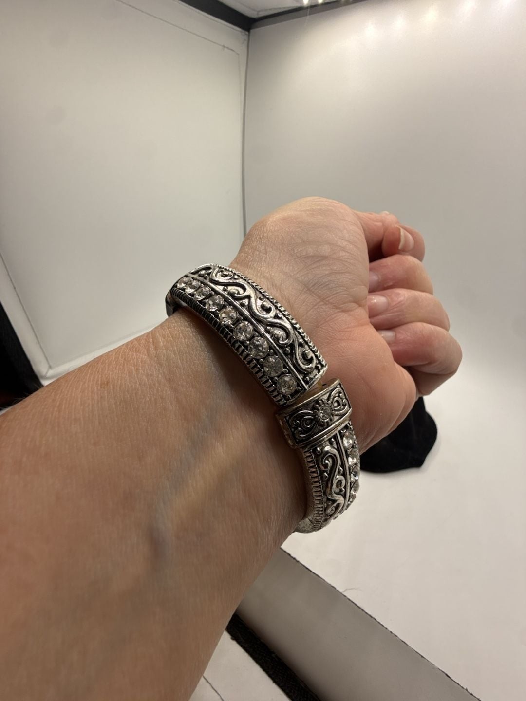 Vintage Silver Tone Filigree Hinged Bangle Bracelet with Clear Rhinestones