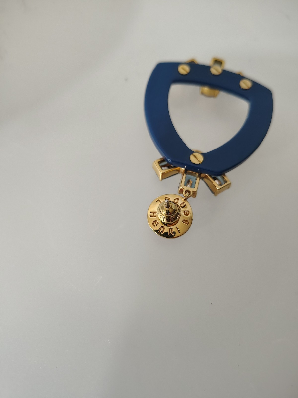 Beautiful and Elegant Henri Bendel earrings.