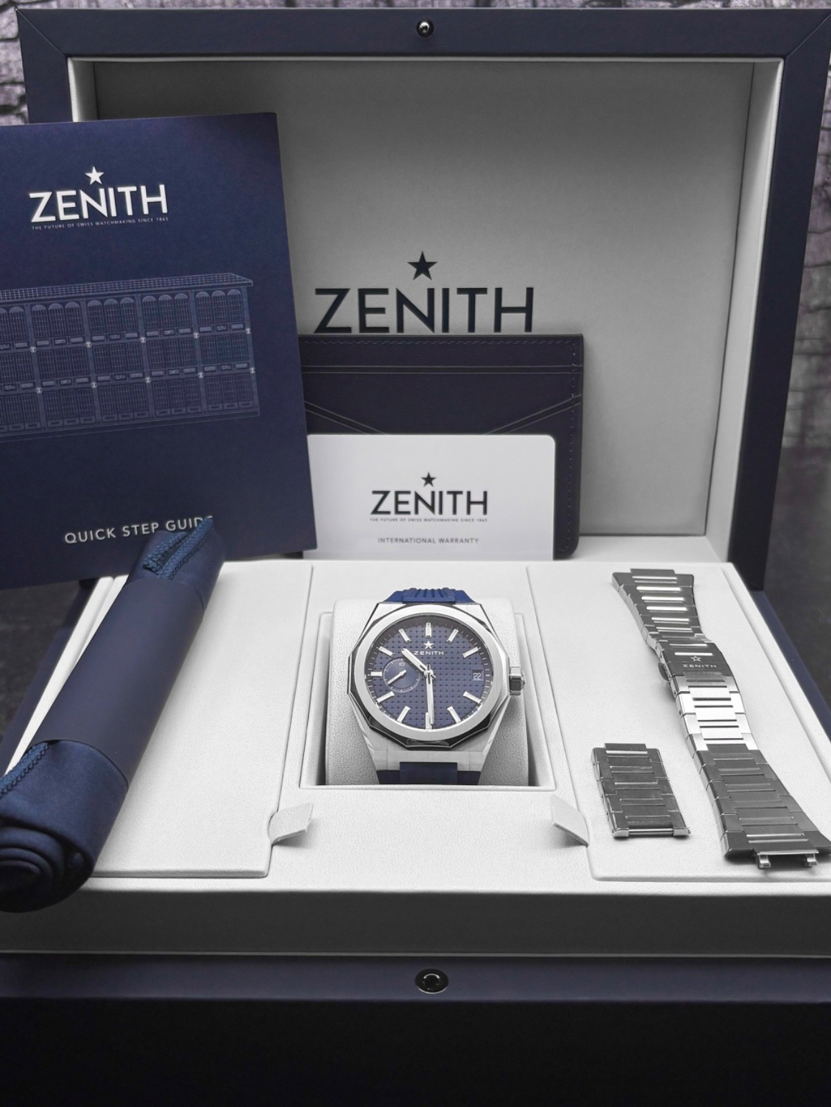 Zenith Defy Blue Men’s Watch Bracelet & Blue Strap B&P – 03.9300.3620/51.I001