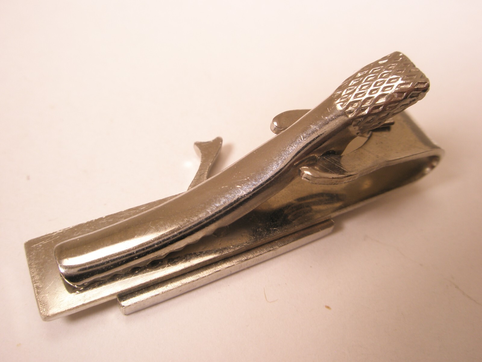 Water Faucet Vintage Tie Bar Clip sink fixture plumber delta