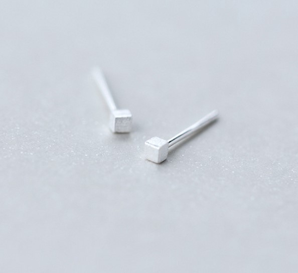 3mm 925 Sterling Silver Square Triangle Tiny Rivets Post Stud Earrings Gift PE18