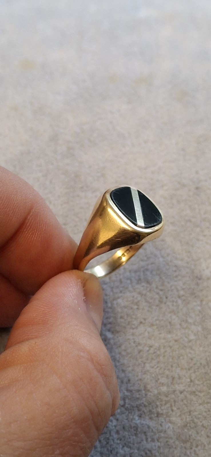 Vintage 9ct Gold Onyx Signet Ring – Size R