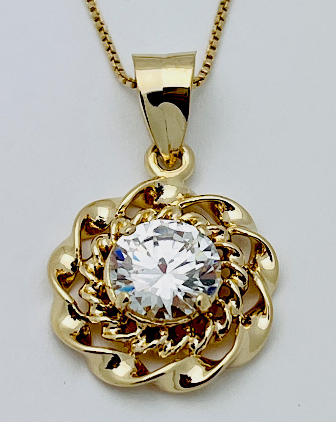DaneCraft 24KT Gold Over 925 Sterling Silver 6.3 Gram CZ Circle Necklace 18”