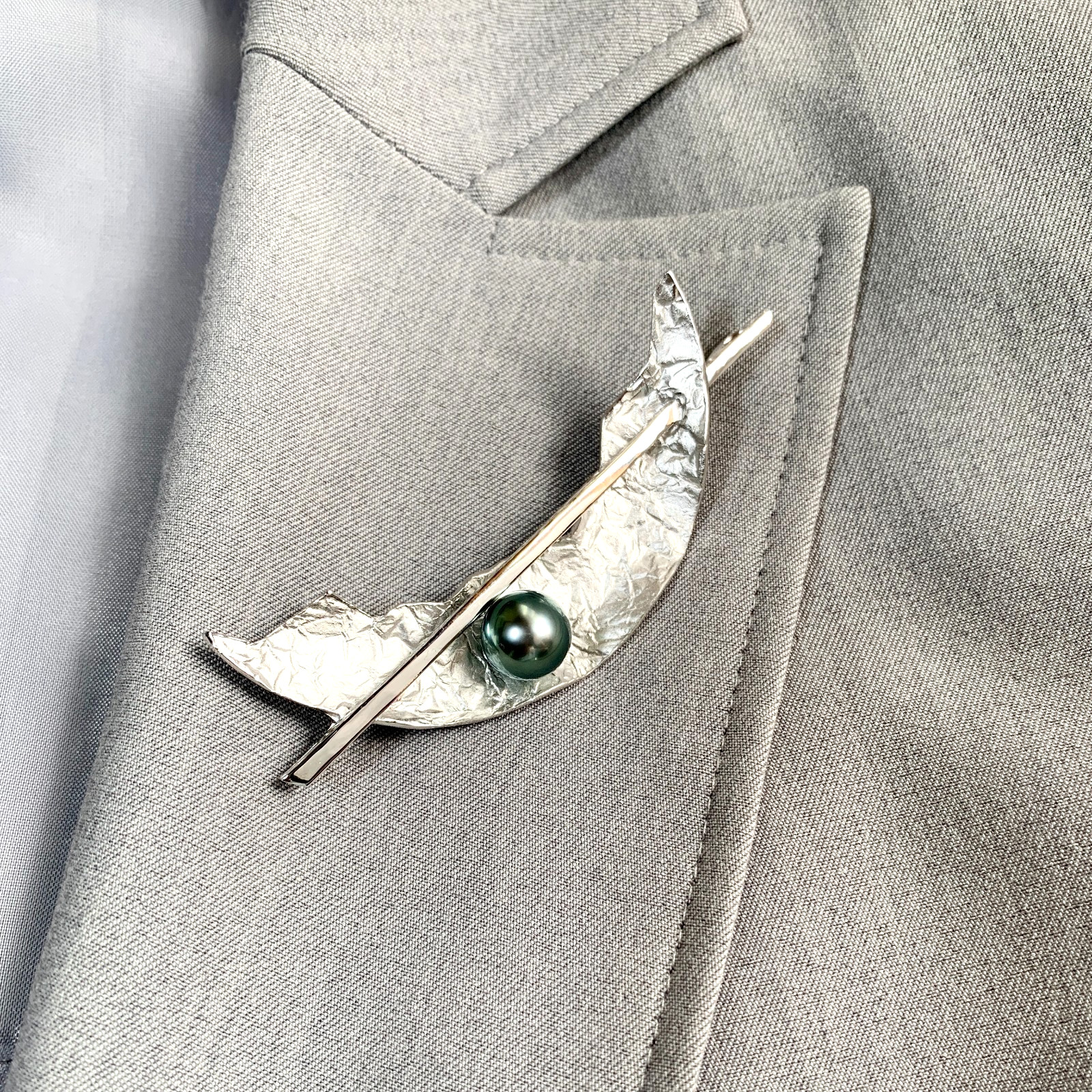 Big 9.7mm round Peacock Tahitian pearl brooch/Pendant Sterling Silver , 3×7.5cm