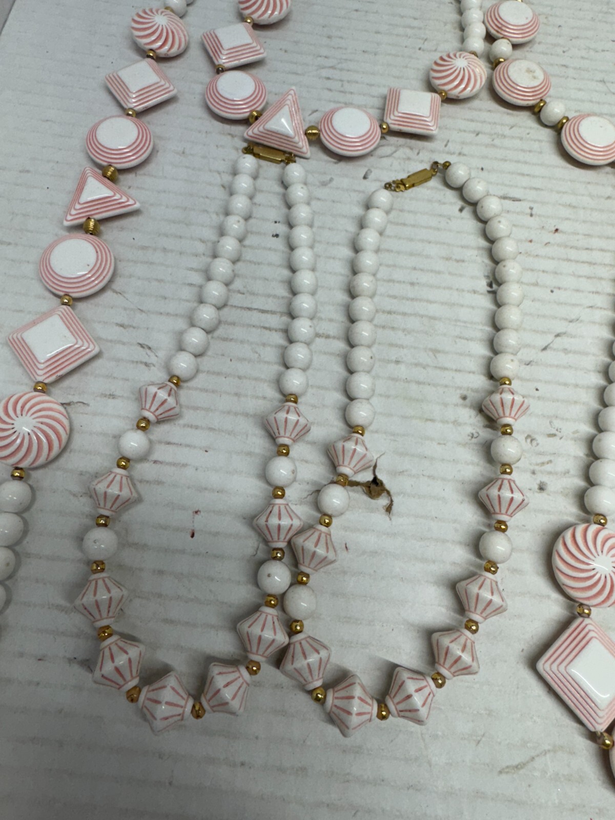 Vintage Art Deco Acrylic Necklace 18″ JEWELRY LOT White Pink Beige Costume 8X