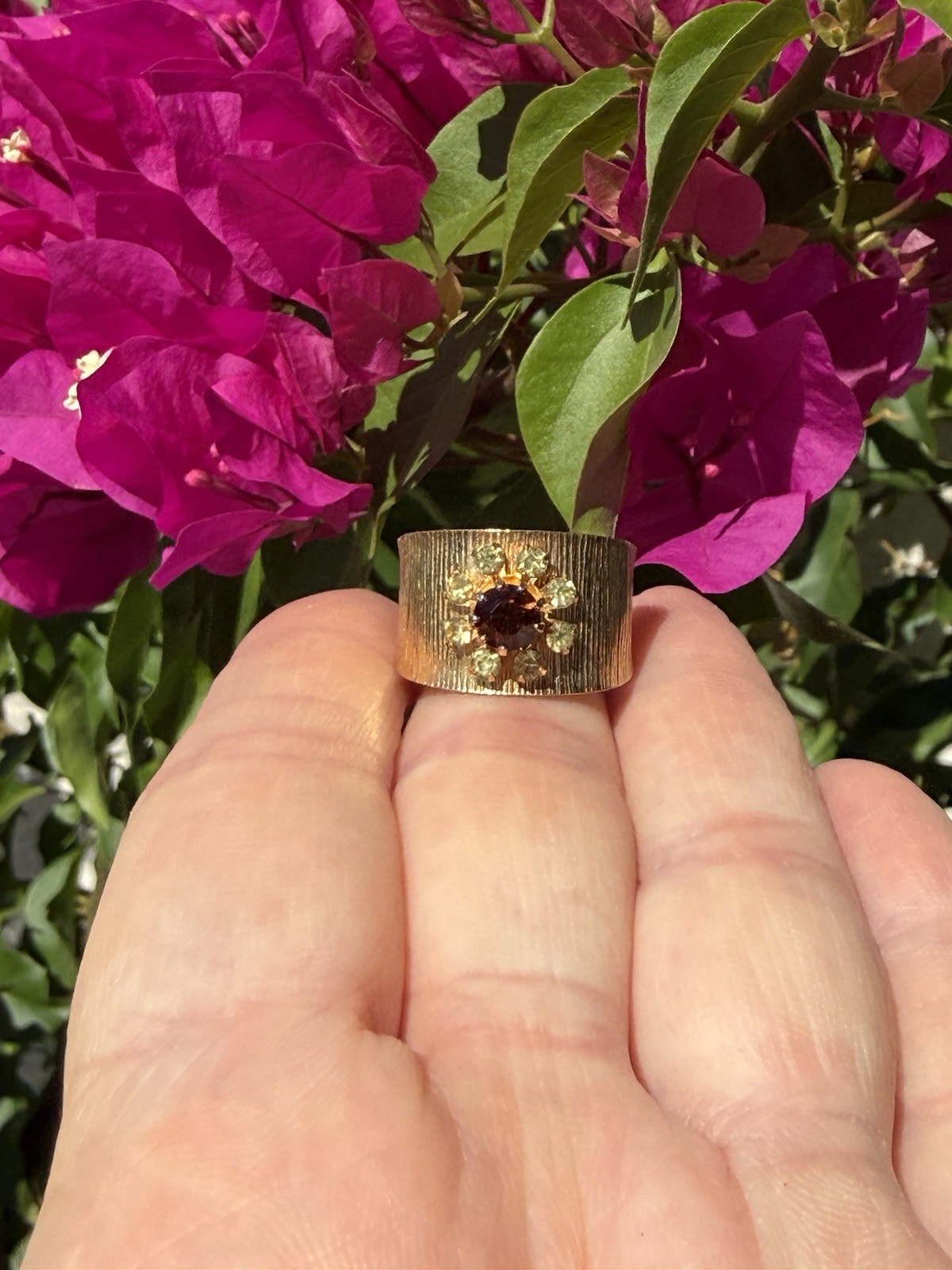 SARAH COVENTRY Jonquil Ring Gold Tone Wide Ribbed Topaz Colored Stone 1974 Sz6.5
