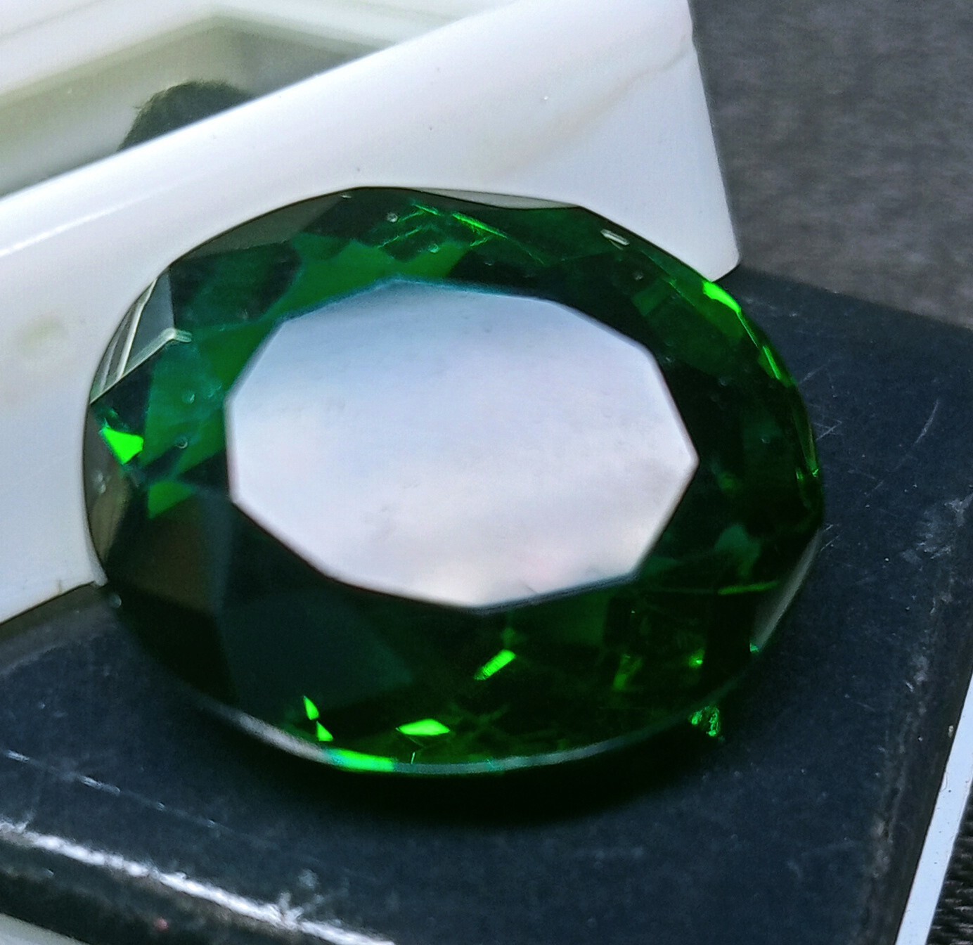 Superb 14.25 Ct Tourmaline Excellent Green Color Oval Shape Loose Gemstone AAA