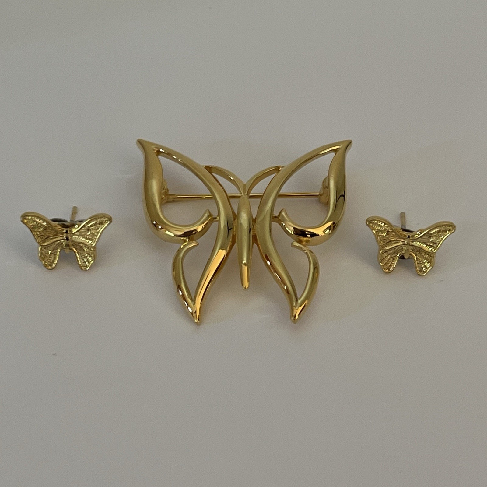 Vintage Trifari Gold Tone Butterfly Brooch Unbranded Butterfly Pierced Earrings