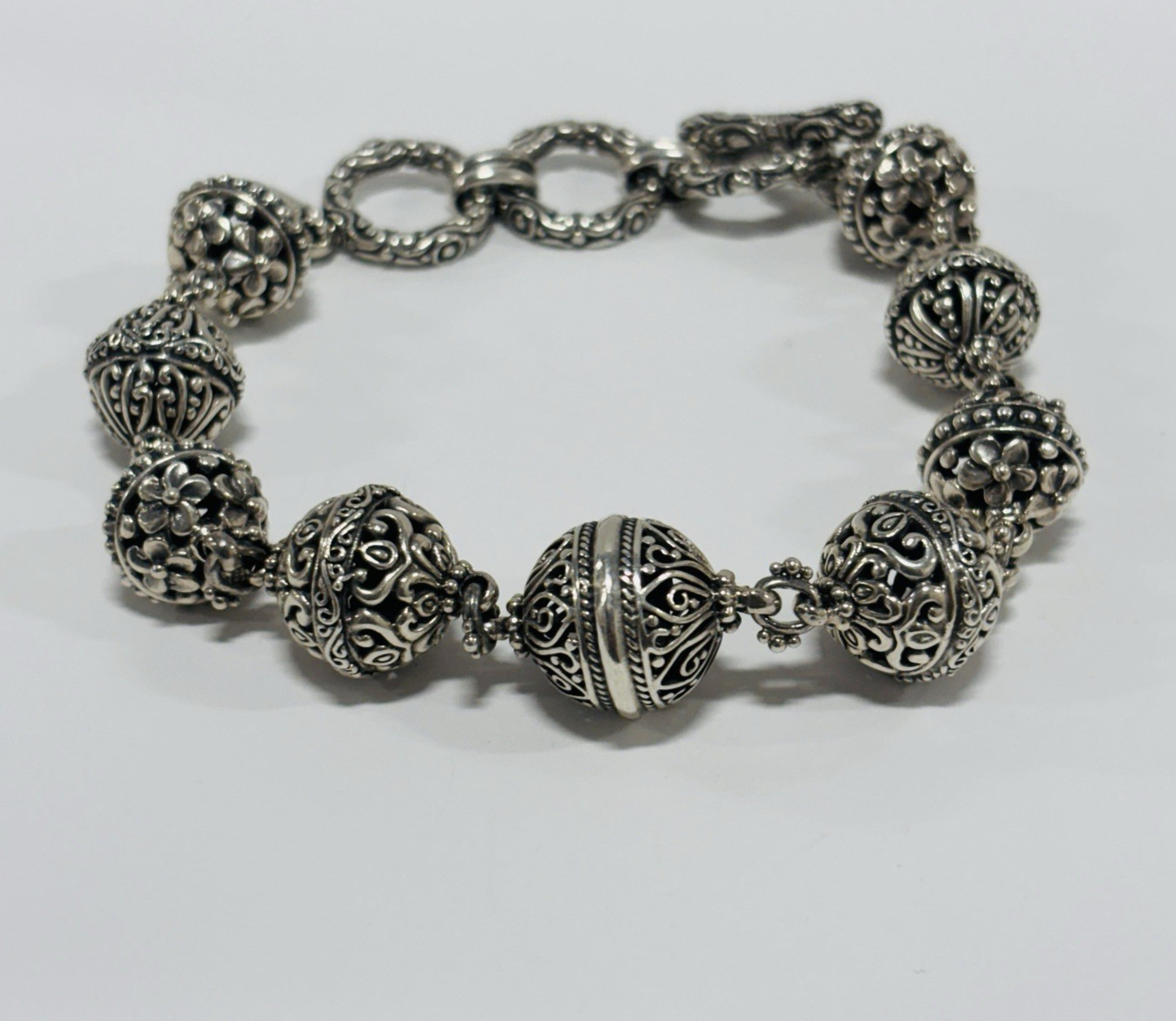 Sarda Sterling 925 Silver Ornate Ball Bracelet 8 in – 1.38