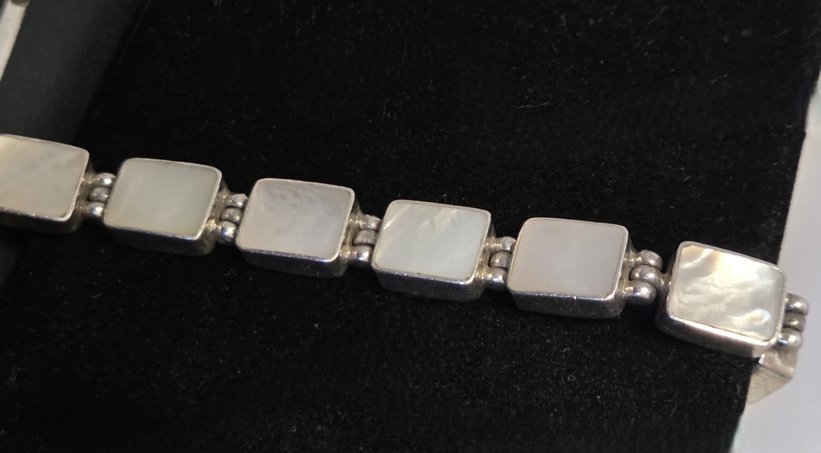 SUE HUSTON Sterling Silver Shell Inlay Bracelet 925 MOP Toggle Clasp 7″ L x3/8″w