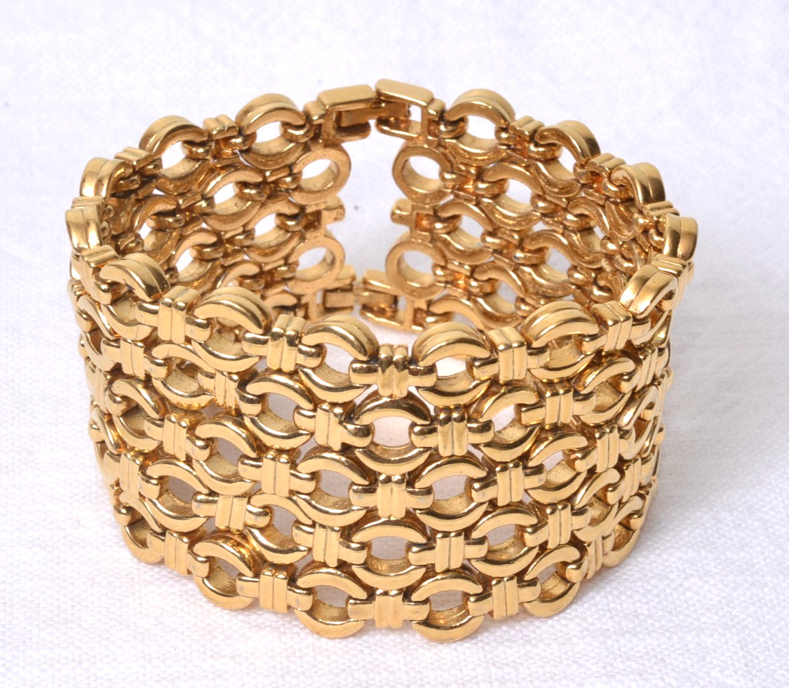 Gold Tone 1-3/4″ Wide Flexible Circle Link Bracelet 2 Clasps 7-5/8″ L ~127 Grams