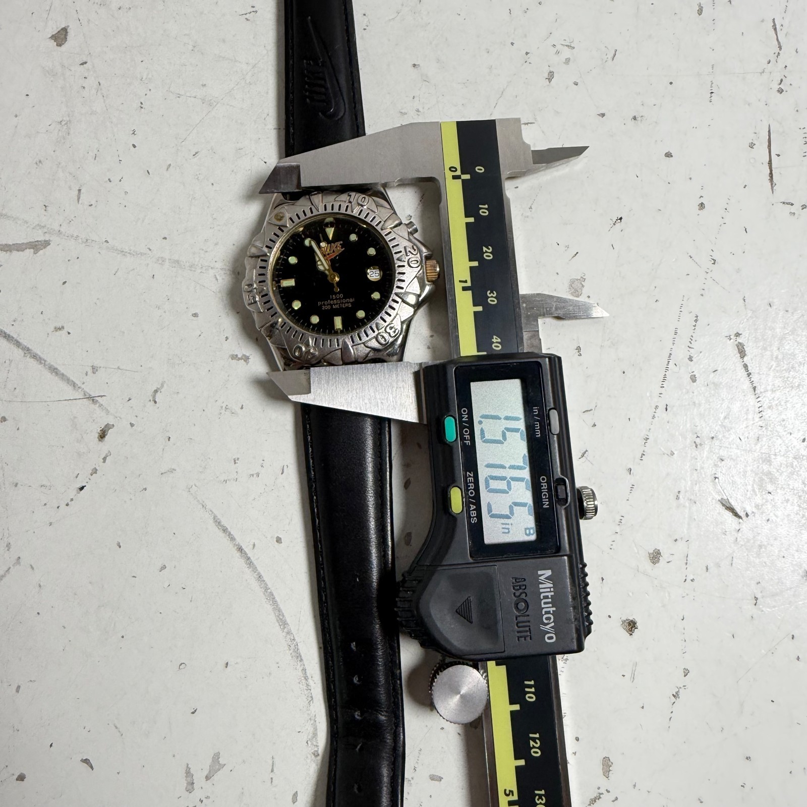 Nike 1500 Professional 3638 Black Silver Water Resistant Wristwatch – Untested