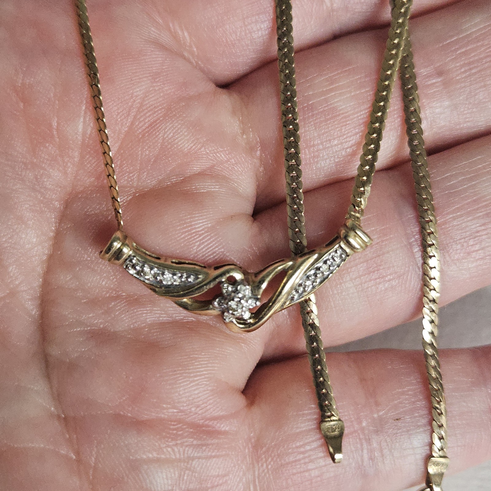 10k Solid Yellow Gold Diamond Accents 17 Total Inches Sets At 16″ Flat Curb