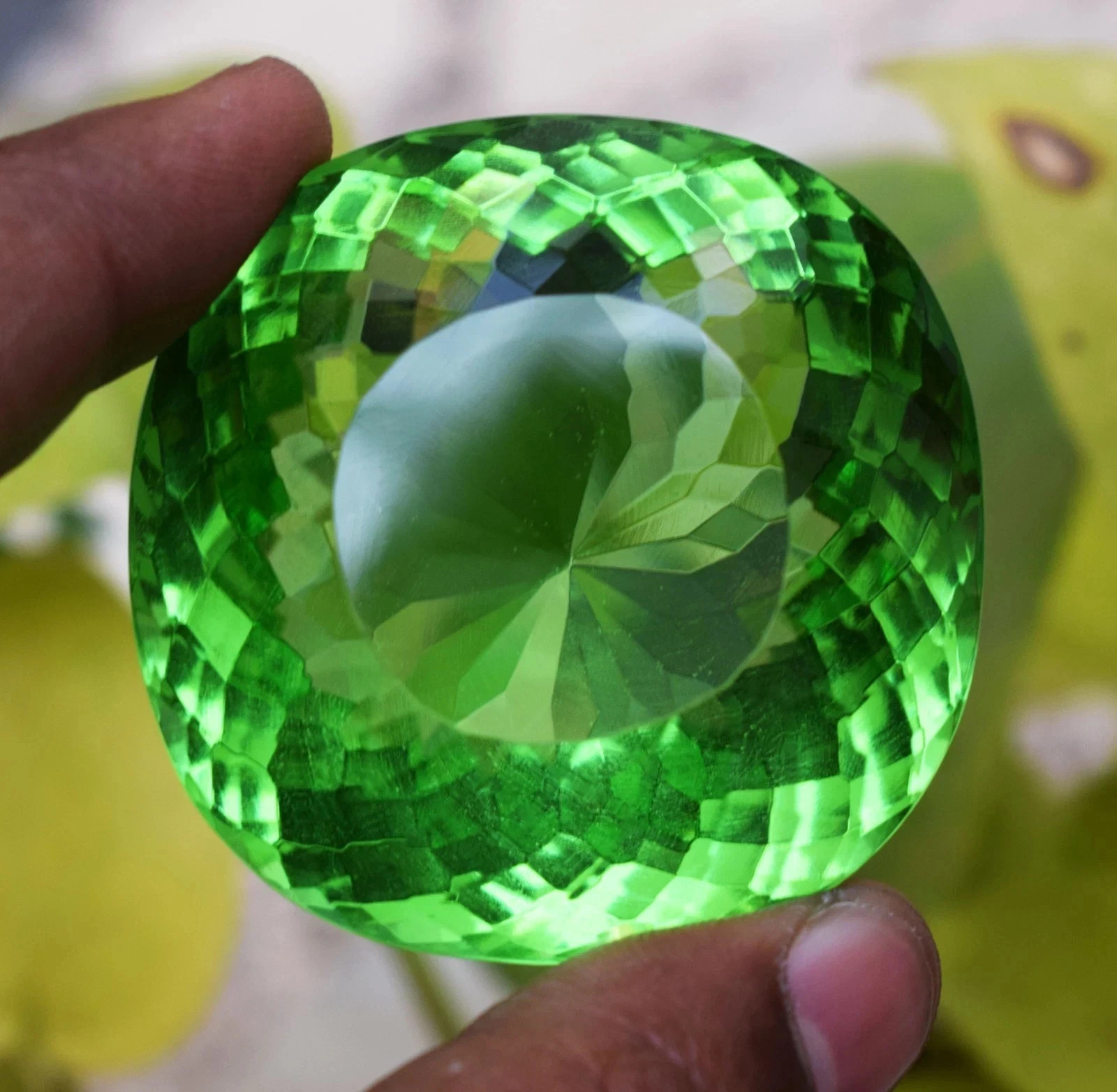 460 Ct Flawless Green Peridot Square Cushion Cut Stunning Certified Loose Gem