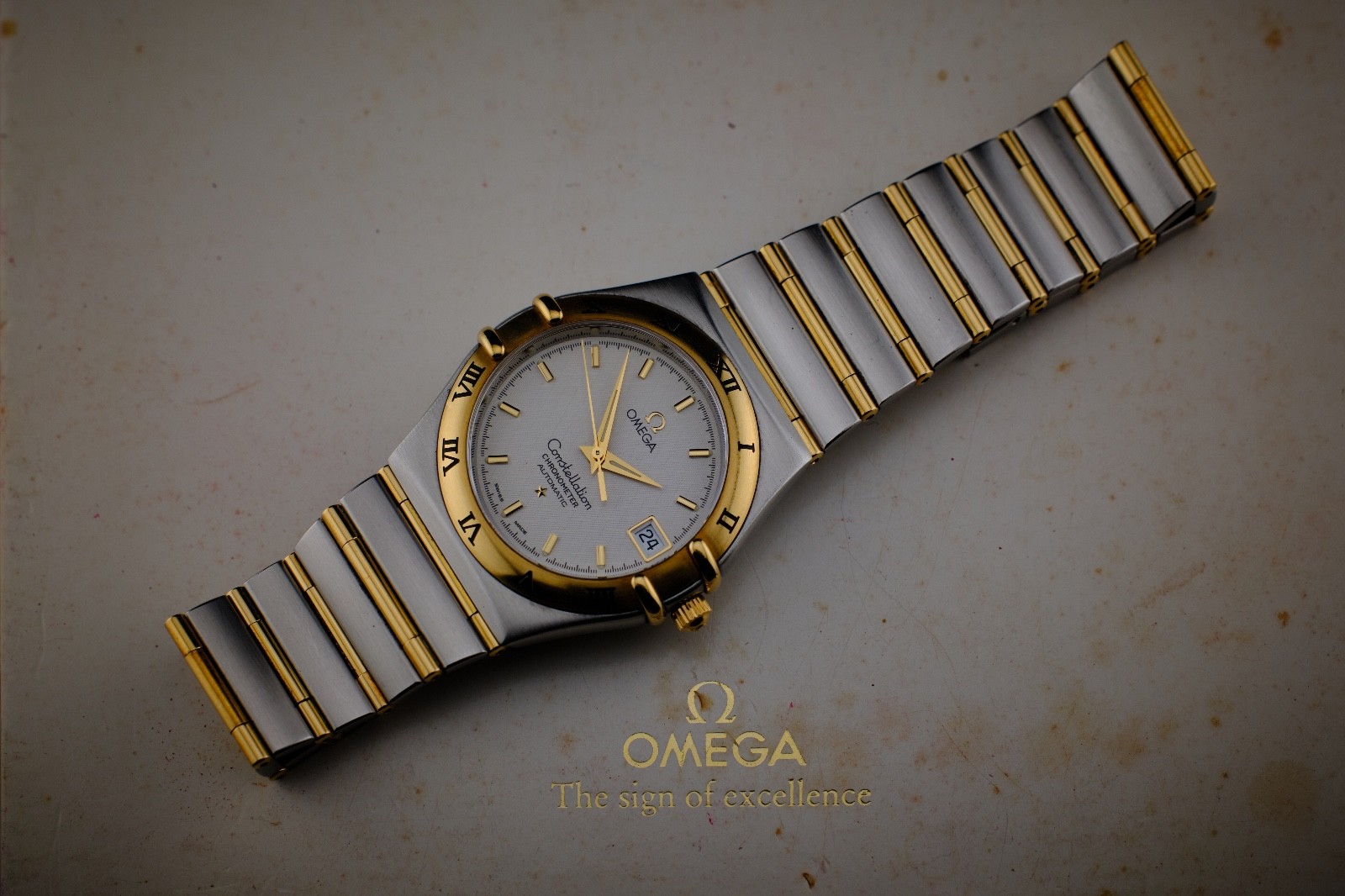 Omega Constellation 1202.30 18k Gold Full Bar Auto Chronometer • Full Set Box