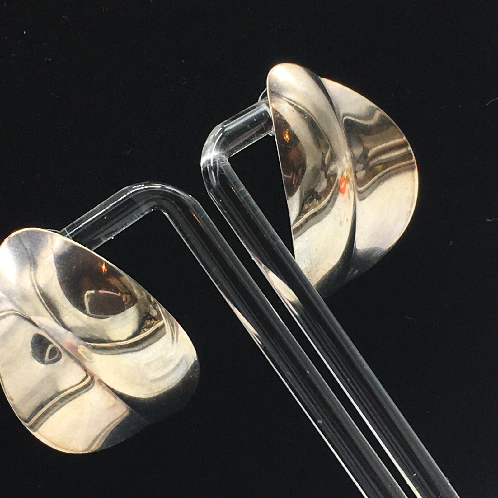 VTG Silver Tone Kidney Shape Stud Earrings 1.5″ Very Reflective