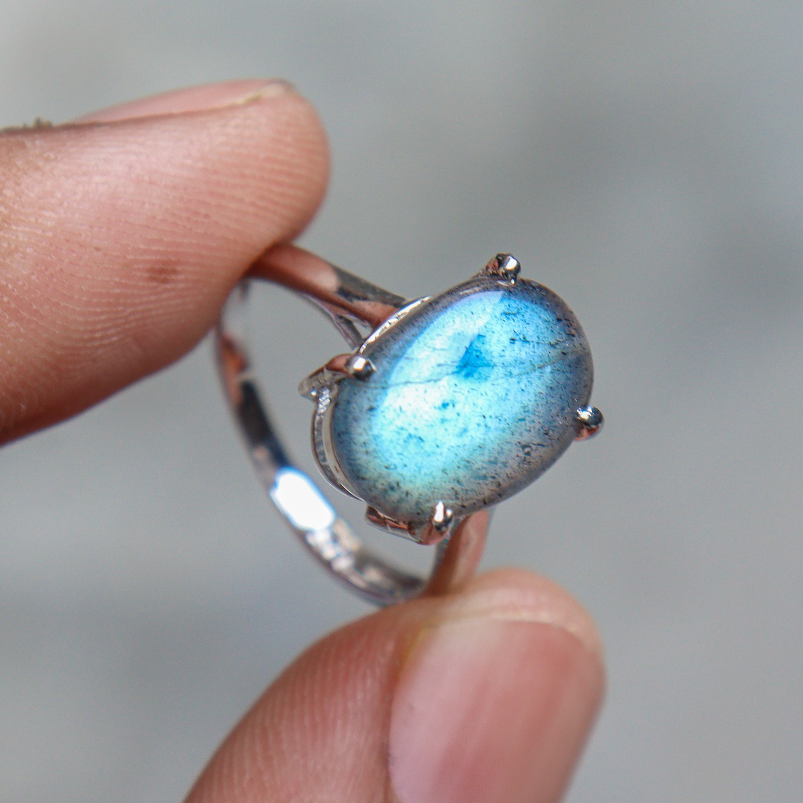 Natural Blue Flash Labradorite Ring 925 Sterling Silver 6.80Ct Oval Cabochon