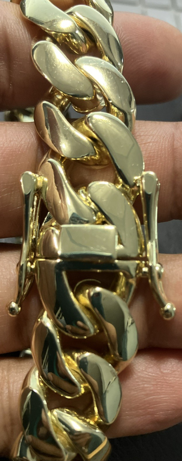 Gold-Plated Base metal Brass Jumbo Bracelet 18mm 10 Inches 129 Grams