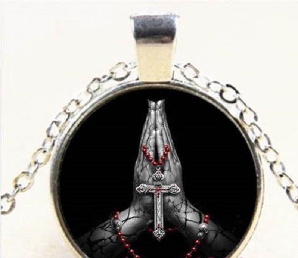 PRAY HAND ROSARY CROSS GOTH pendant Silver 20″ Necklace women mom FREE $10 GIFT