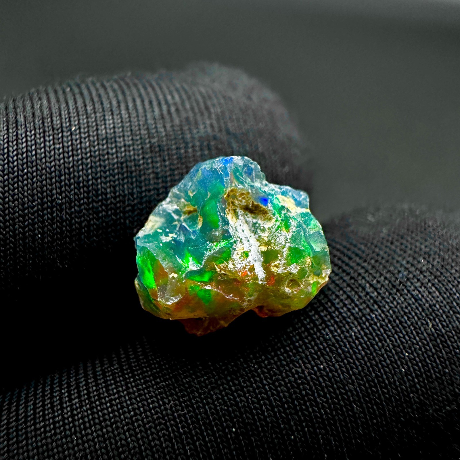 Natural Ethiopian Opal Crystal Rough with Strong Play of Color Gemstone, 11X3MM