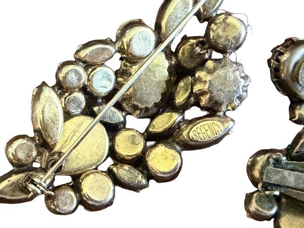 Vintage Signed REGENCY Saphirene/Saphiret Rhinestone Cluster Brooch Earrings SET