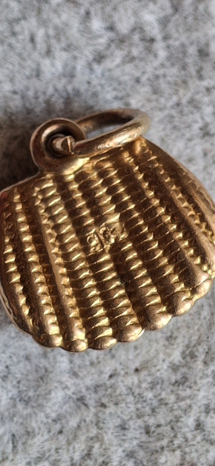 9ct Yellow Gold Handbag Charm Pendant