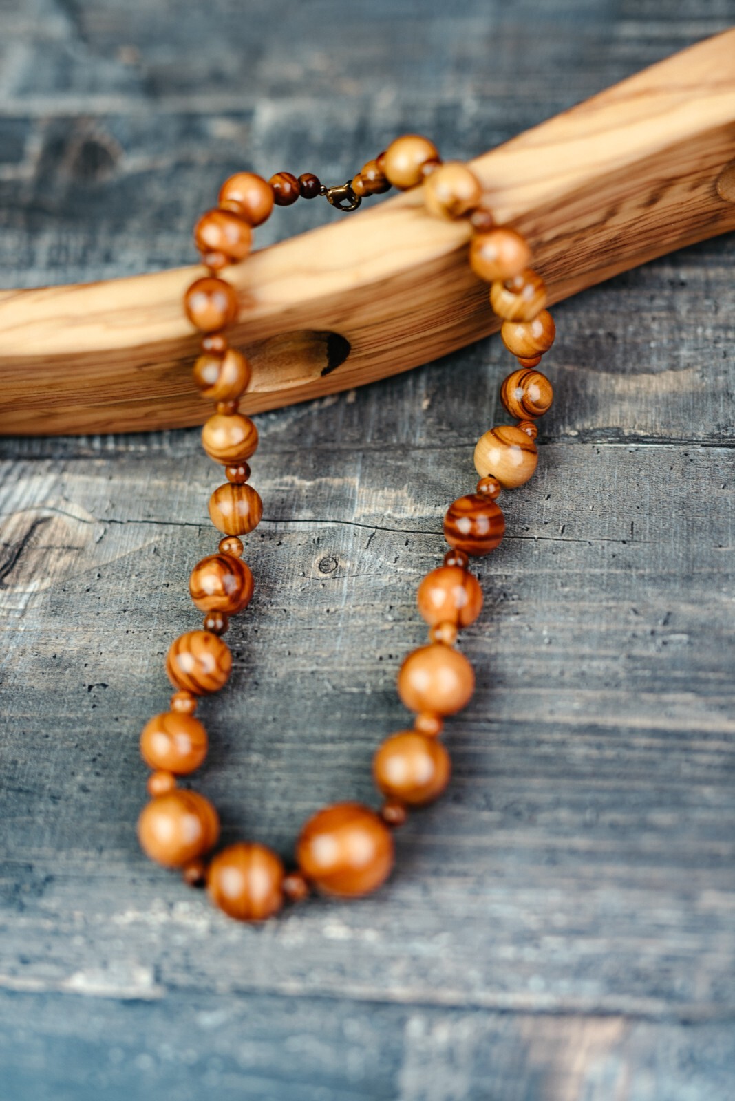 Olive wooden necklace – olive balls