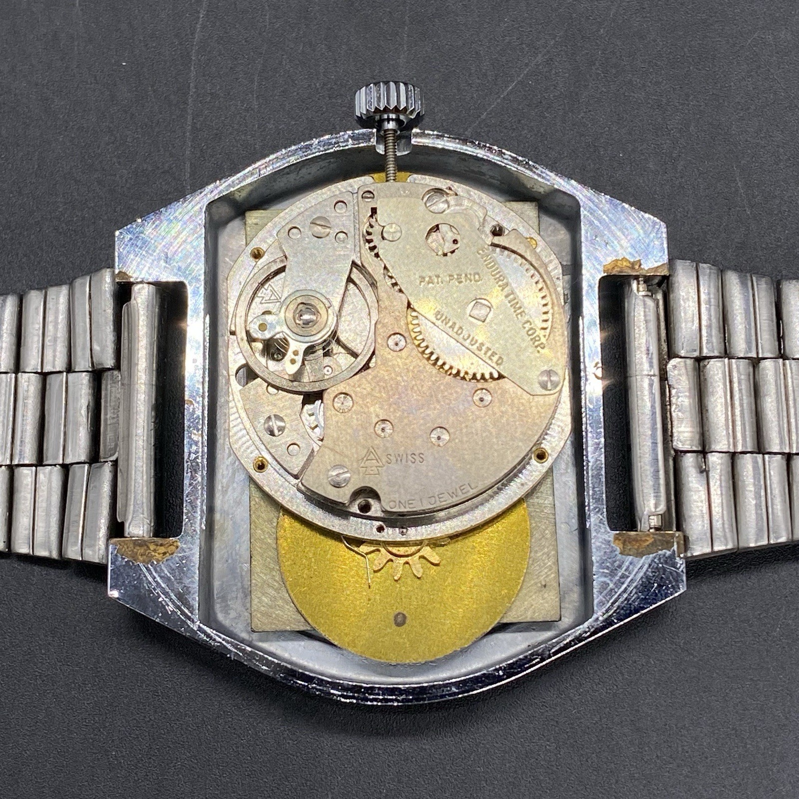 Vintage Dynasty Endura Jump Hour One Jewel Swiss Amida A 420 Watch Mechanical