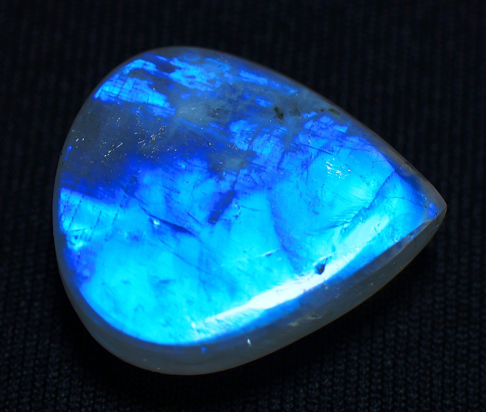 28 Ct 8X19X22 mm Natural Blue Fire Rainbow Moonstone Pear Cabochon Gems RU-218