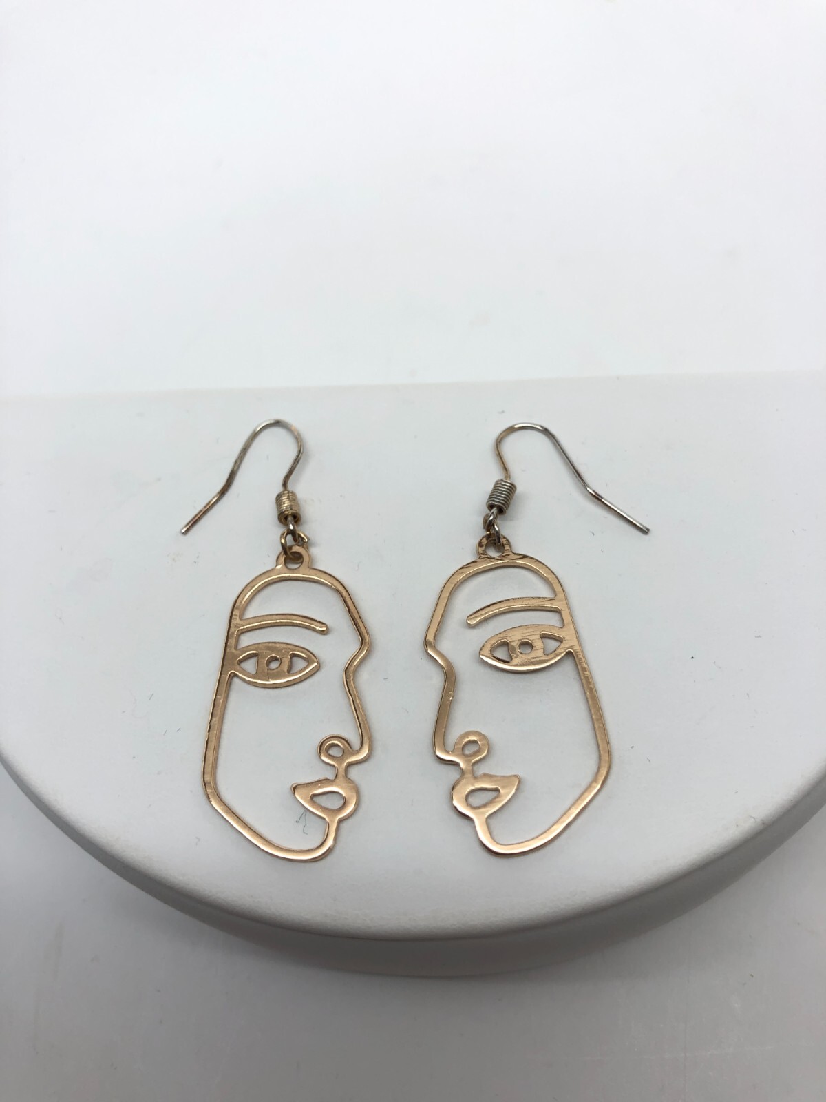 Modern Face Outline Earrings profile dangle French hook Abstract Artsy Gold Tone