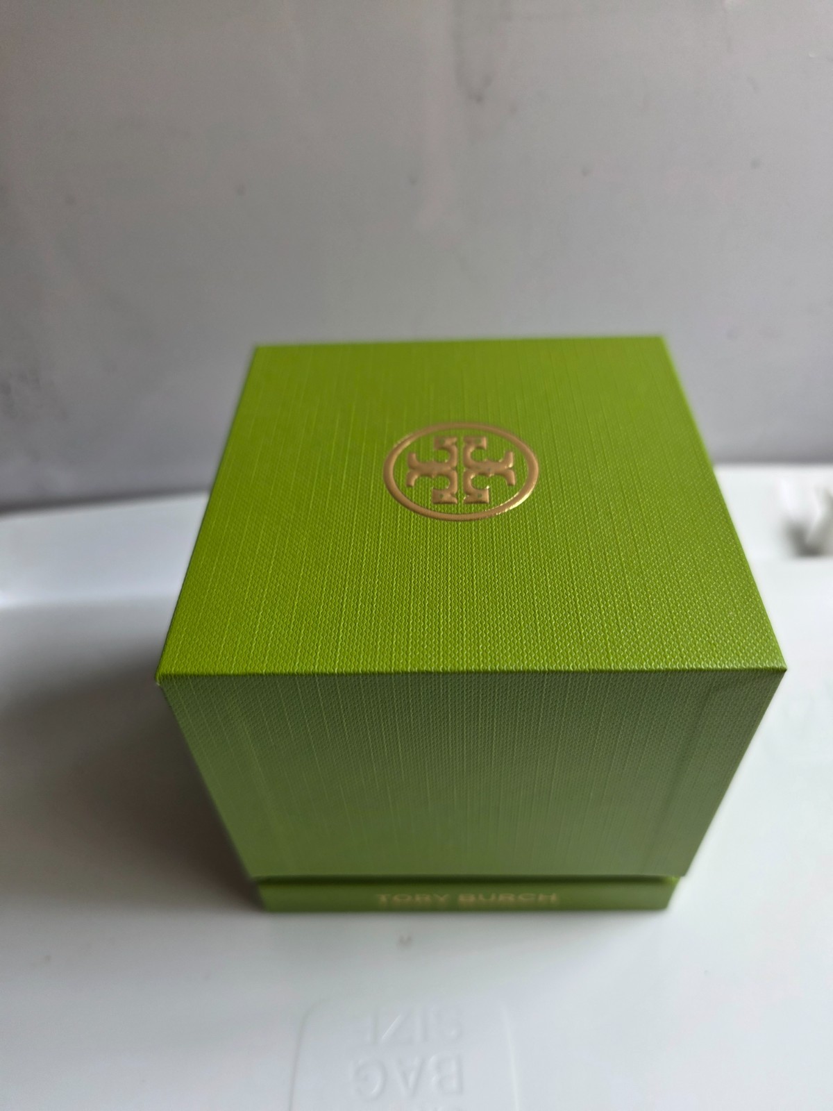 Tory Burch Women’s Eleanor Stainless Steel Bracelet Watch Gold 18 mm NEW TBW1060