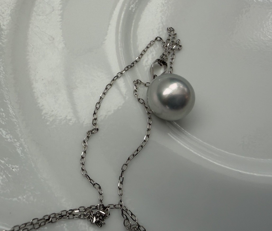 Gleaming 8.7mm Silver Gray Blue Akoya Pearl 18k Pendant 14k White Gold Chain 18”
