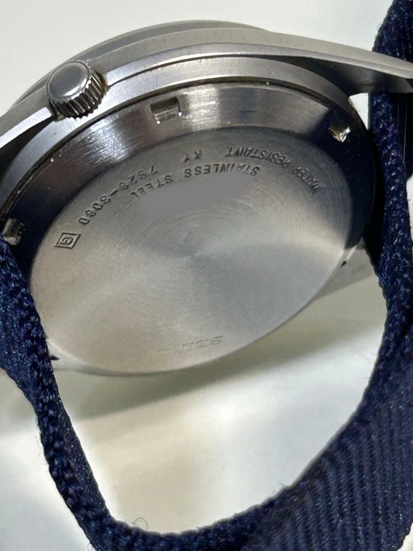 SEIKO Slim and Lightweight Boys’ Military Watch 7S26-3060 Navy