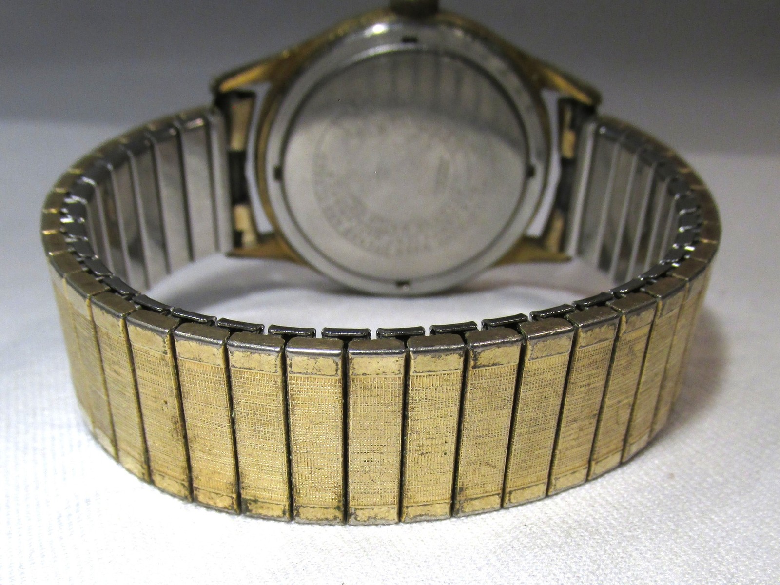 Vintage Helbros Invincible 1950’s Waterproof Men’s Wristwatch RUNS ETC11008