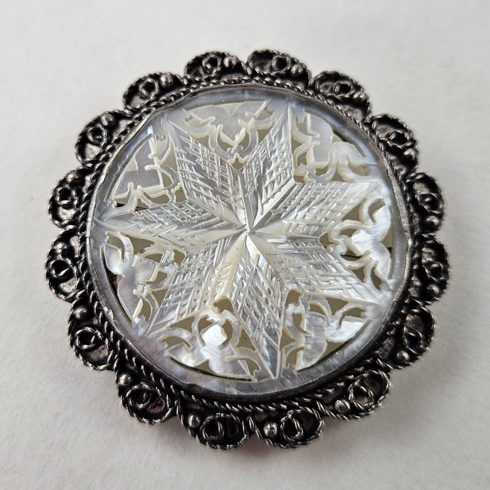 Vintage 999 Silver Jerusalem Carved Brooch Pin Mother of Pearl 11.2g [8821]
