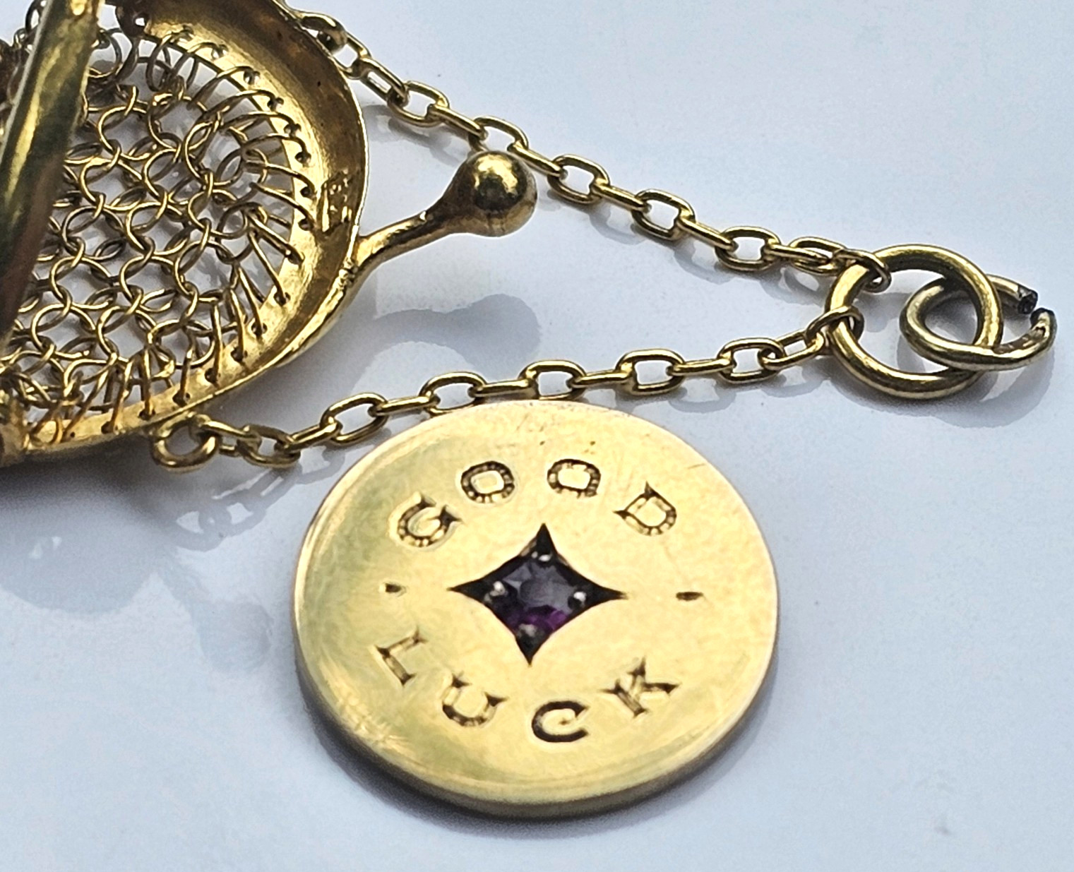 18K Gold Antique Mesh Purse Good Luck Love Token Coin Inside Charm Pendant 1905