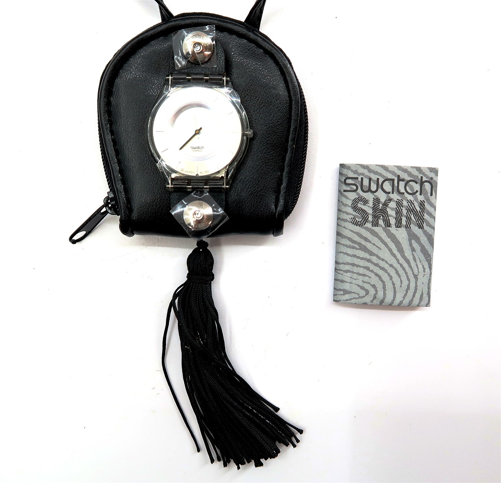 NEW Swatch Watch VELVET DREAMS BLACK SFK183N by Nicole Dupont 2003 Change Purse