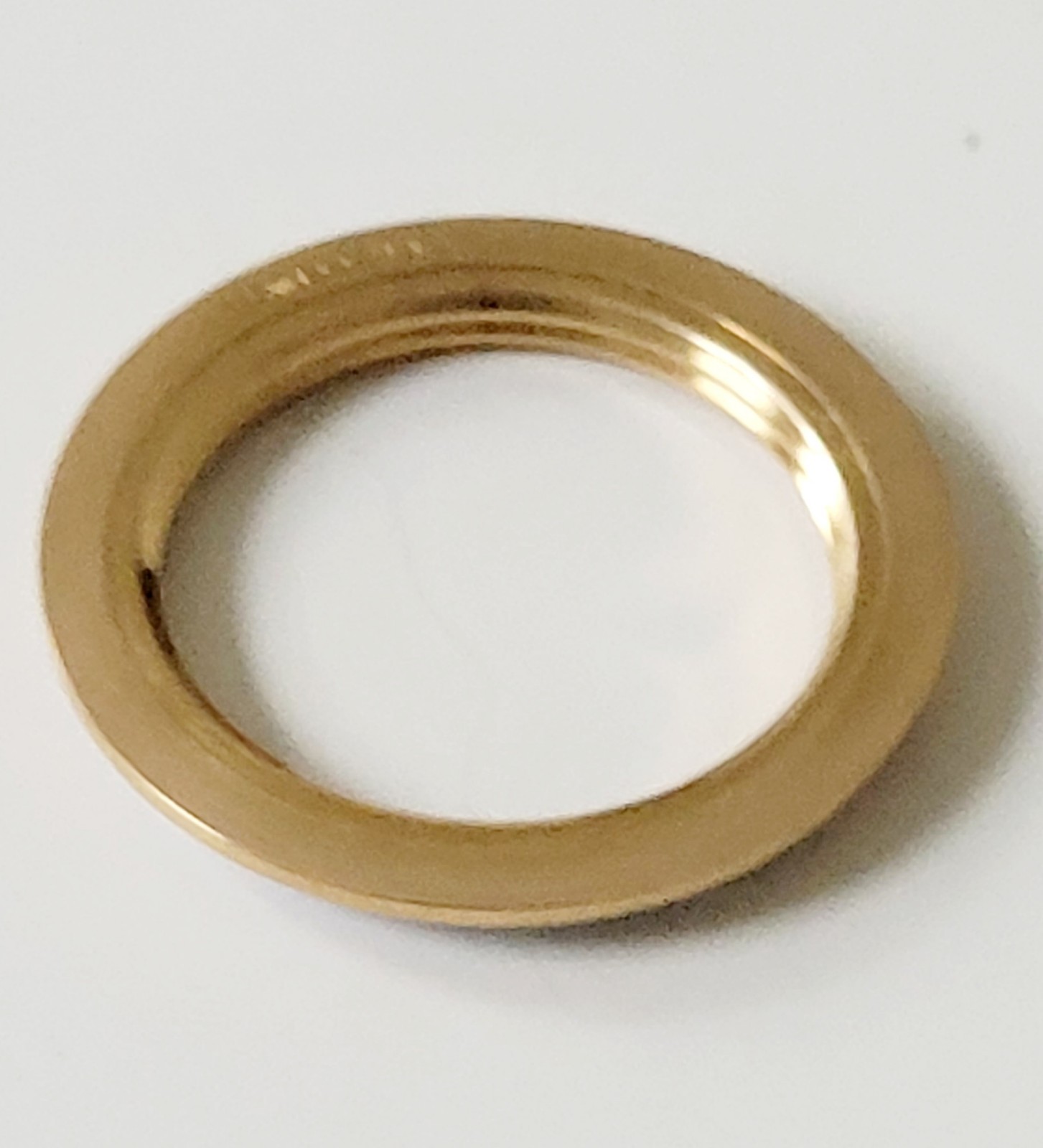 Gucci Diamond Cut Bezel,Authentic, 1100–11/12–11/12.2💃,Pristine Condition.